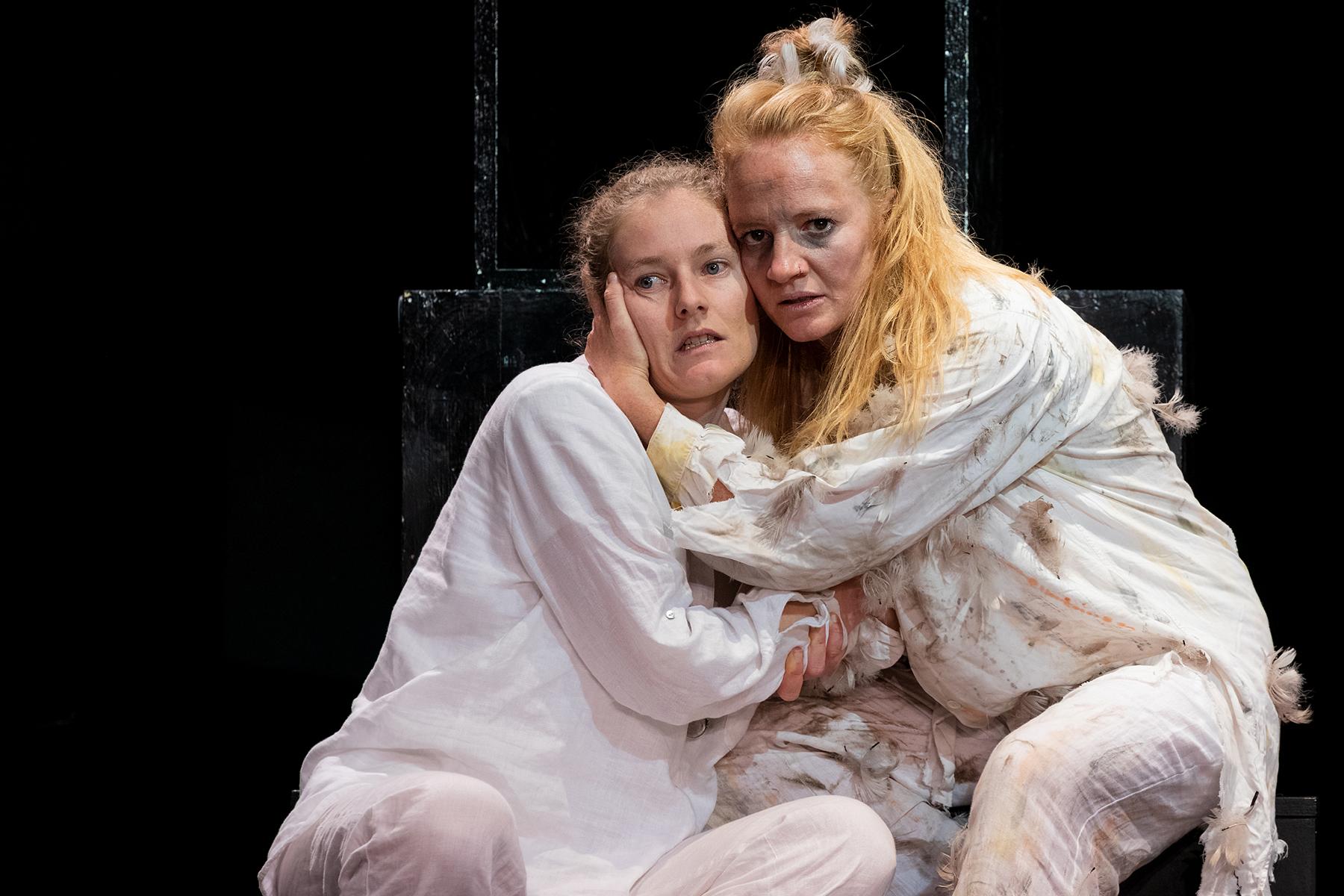 Artemis Sommercamp 2022 - Anja Vogel und Lisa Lechner in Elektra| Regie: Rafael Meltzer